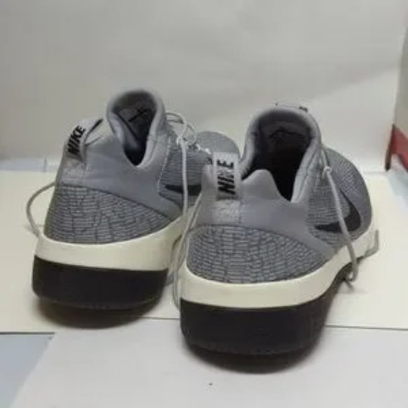 Nike man's sports shoes - Picture 3 of 5